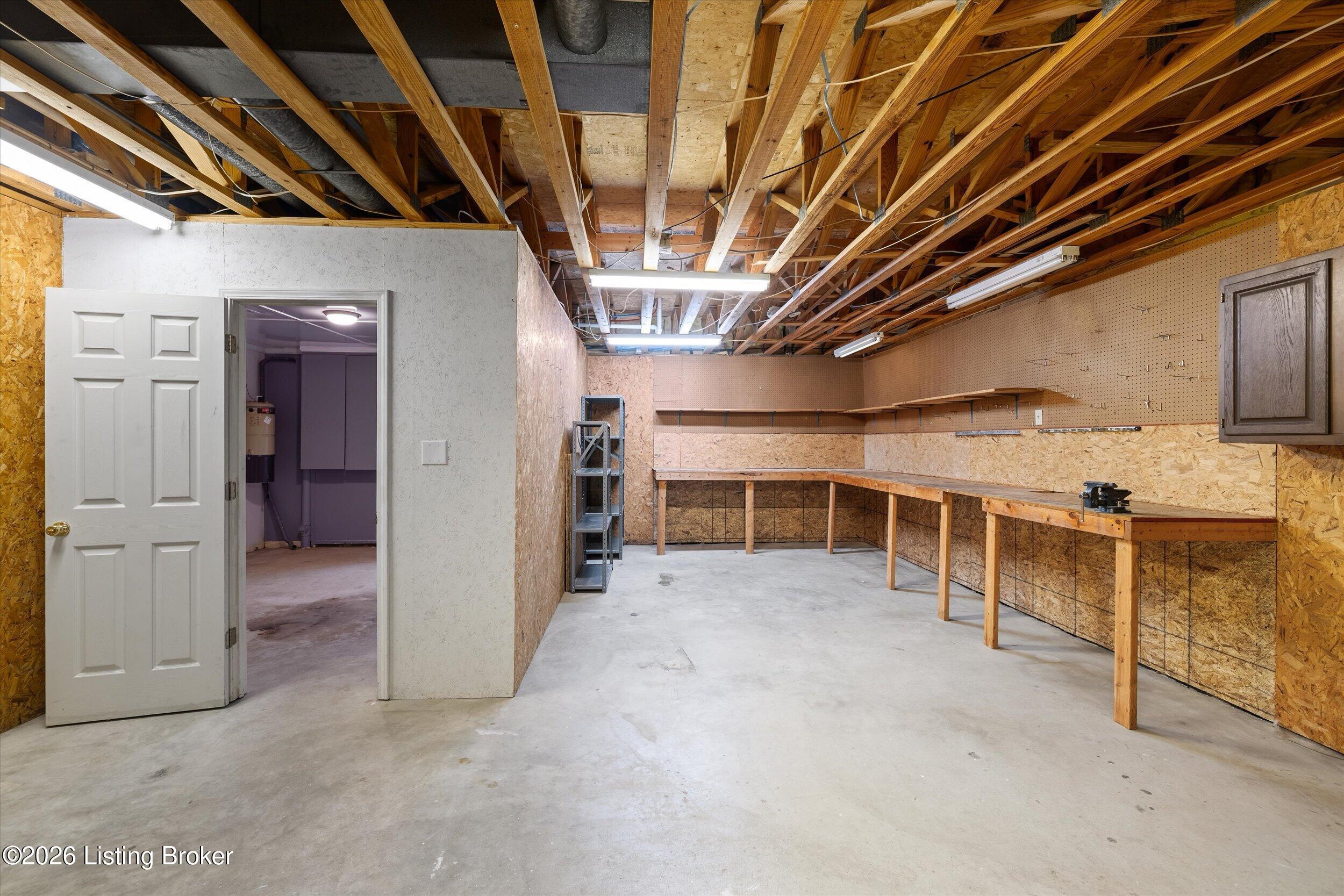 9214 Reigate Ct