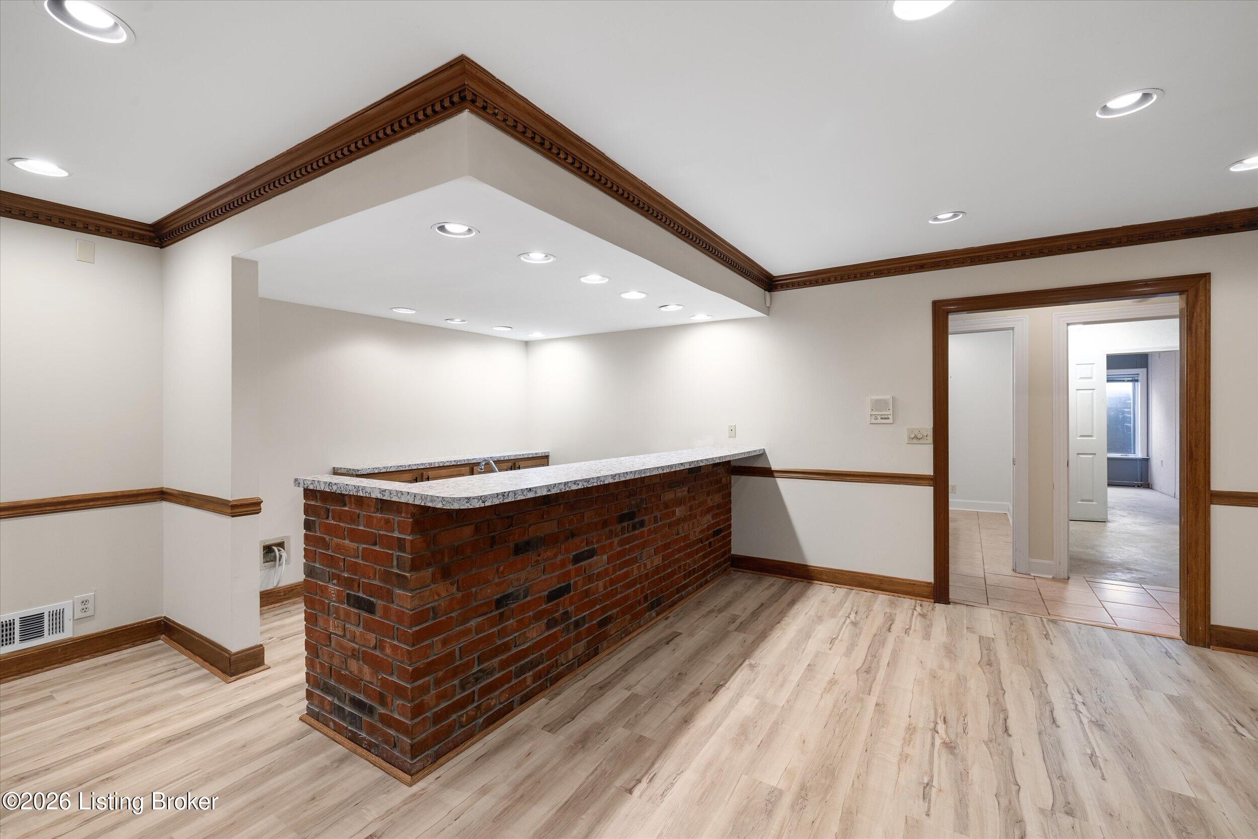 9214 Reigate Ct