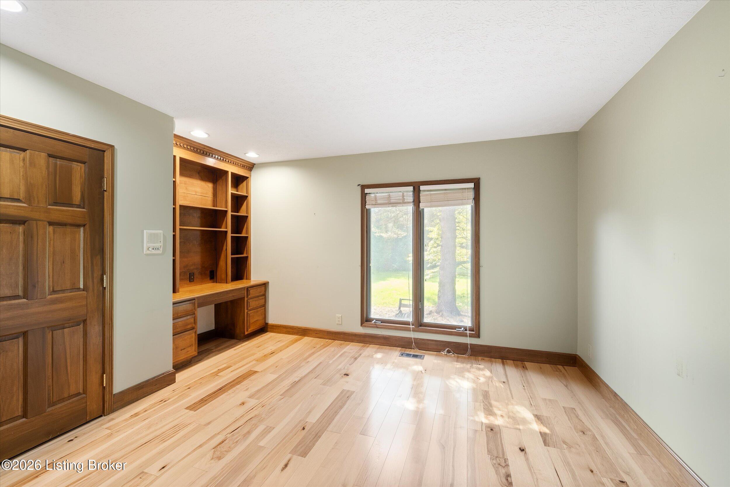 9214 Reigate Ct