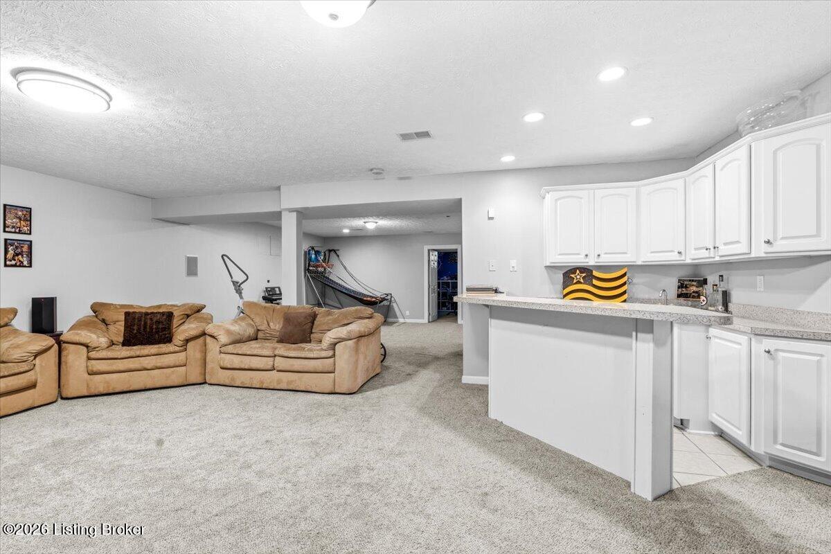 6702 Poplar Forest Ln