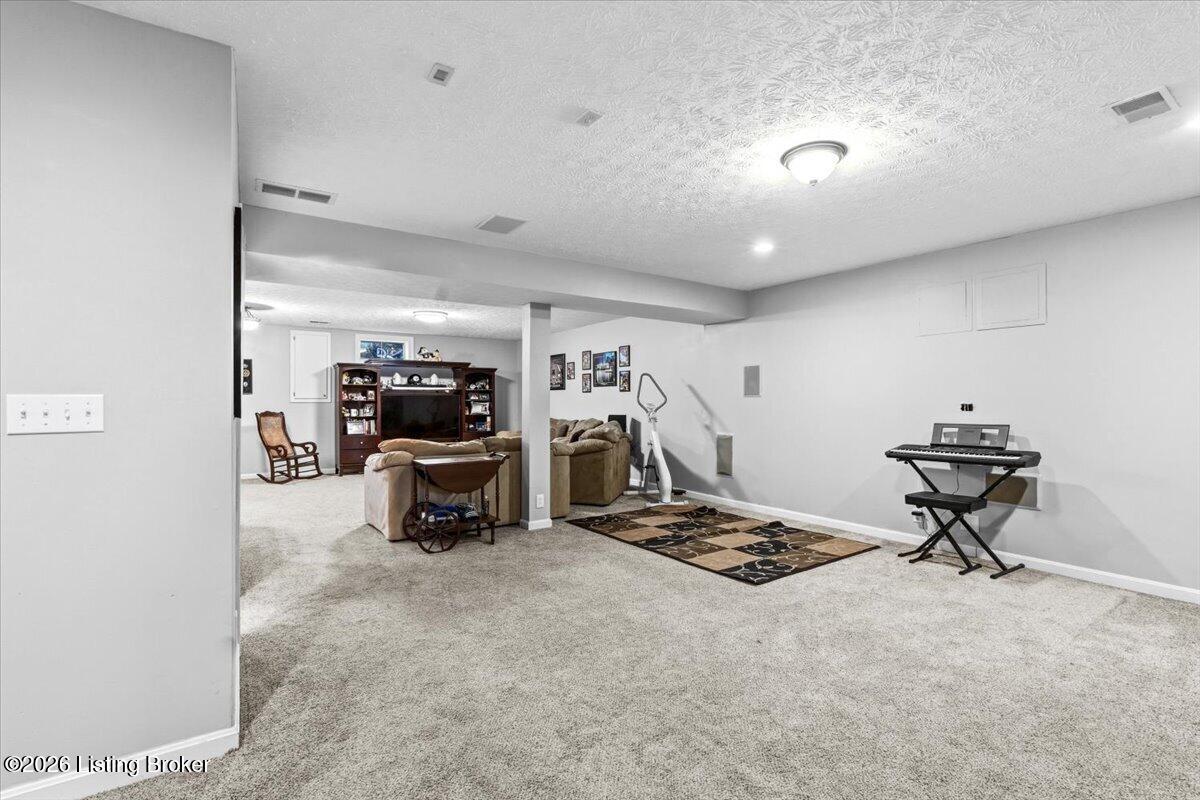 6702 Poplar Forest Ln