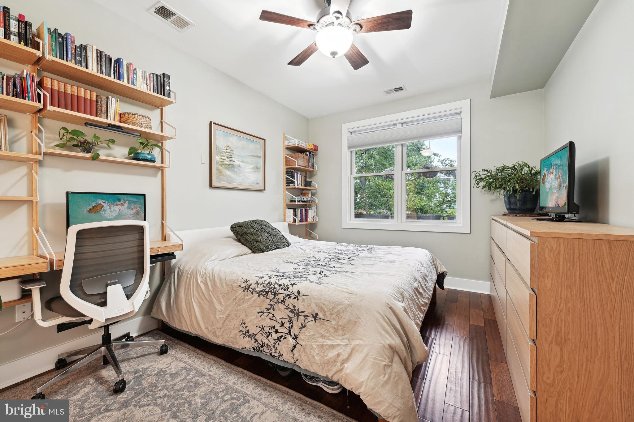 245 15TH STREET SE 204