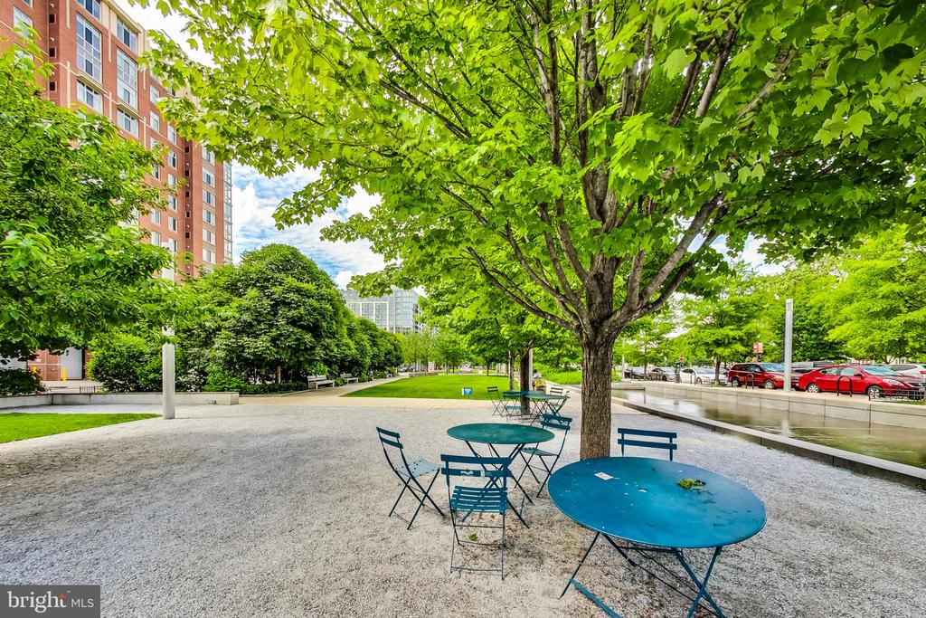 1000 NEW JERSEY AVENUE SE 824