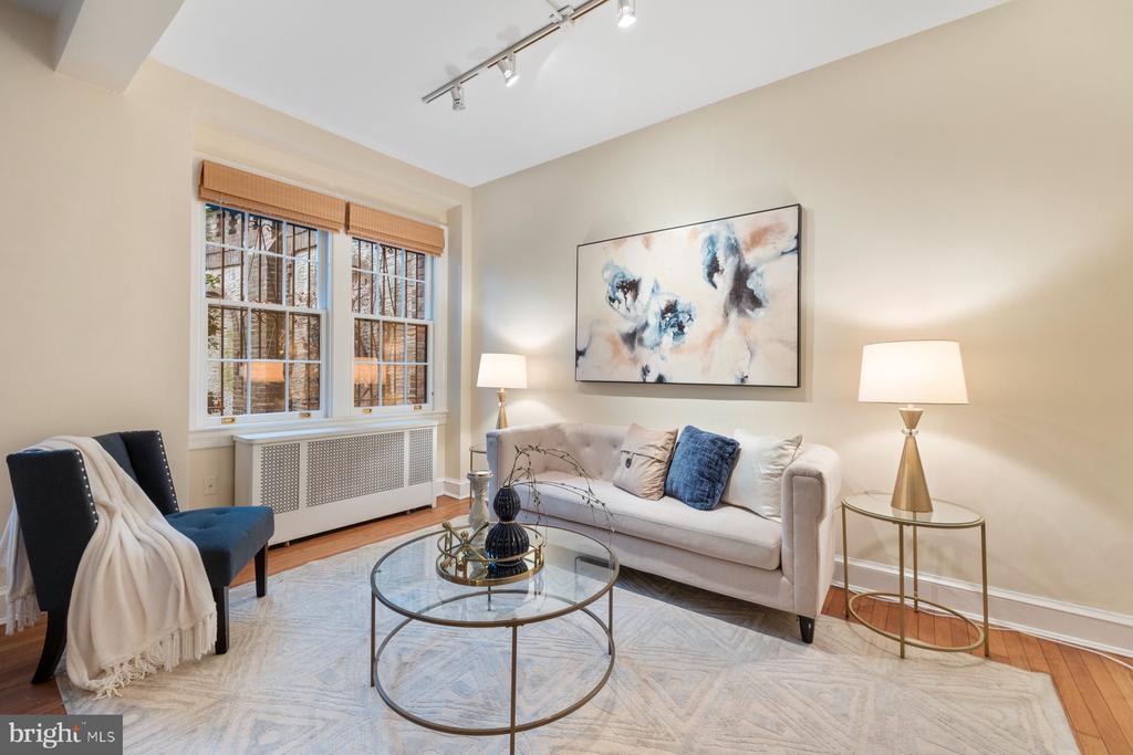 3041 SEDGWICK STREET NW 102D