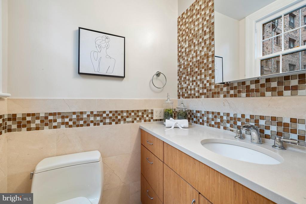 3041 SEDGWICK STREET NW 102D