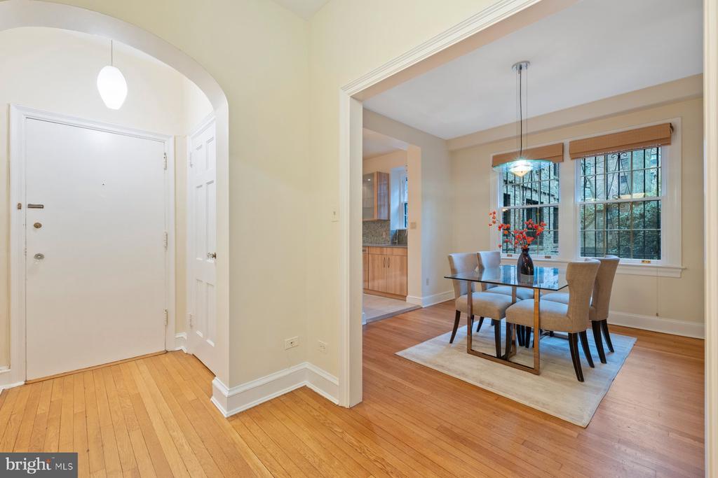 3041 SEDGWICK STREET NW 102D