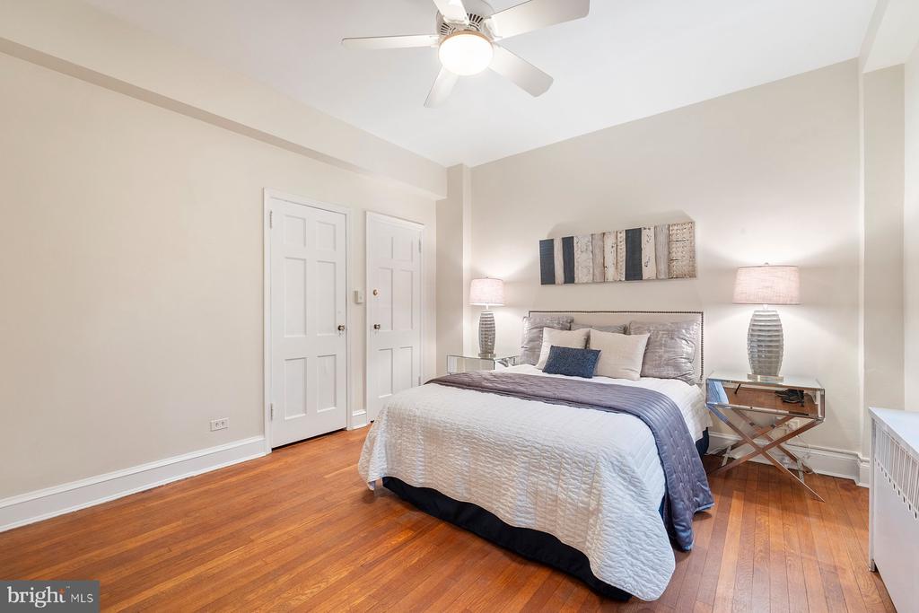 3041 SEDGWICK STREET NW 102D