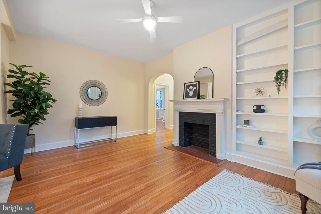 3041 SEDGWICK STREET NW 102D