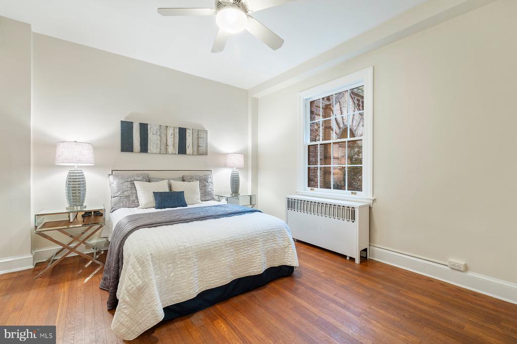 3041 SEDGWICK STREET NW 102D