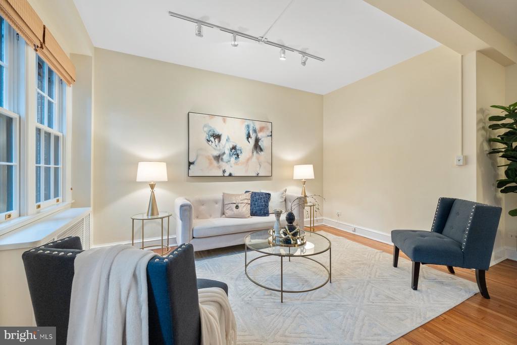 3041 SEDGWICK STREET NW 102D