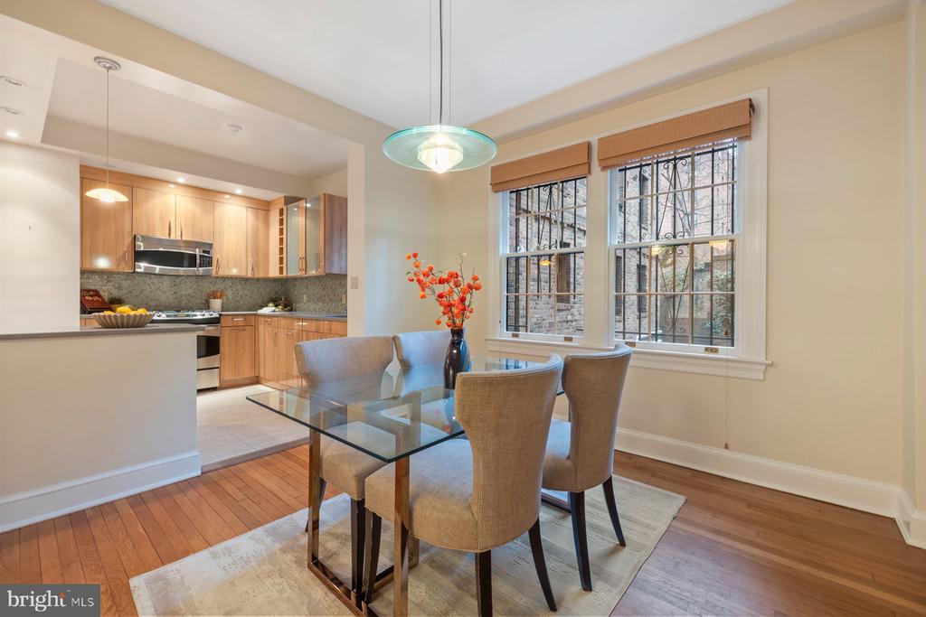 3041 SEDGWICK STREET NW 102D