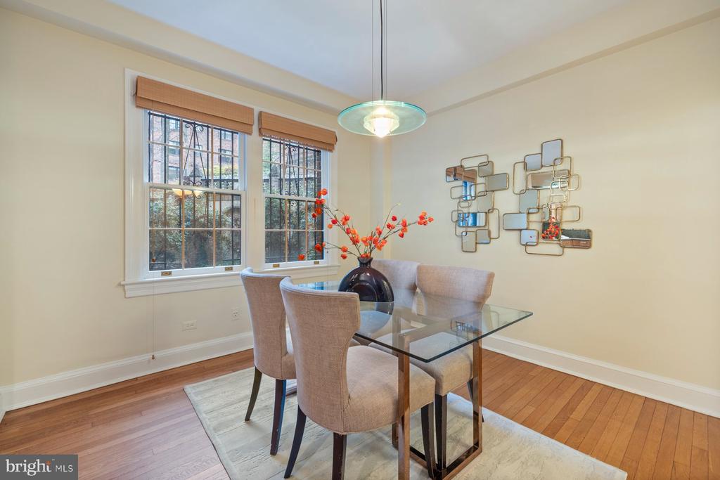 3041 SEDGWICK STREET NW 102D