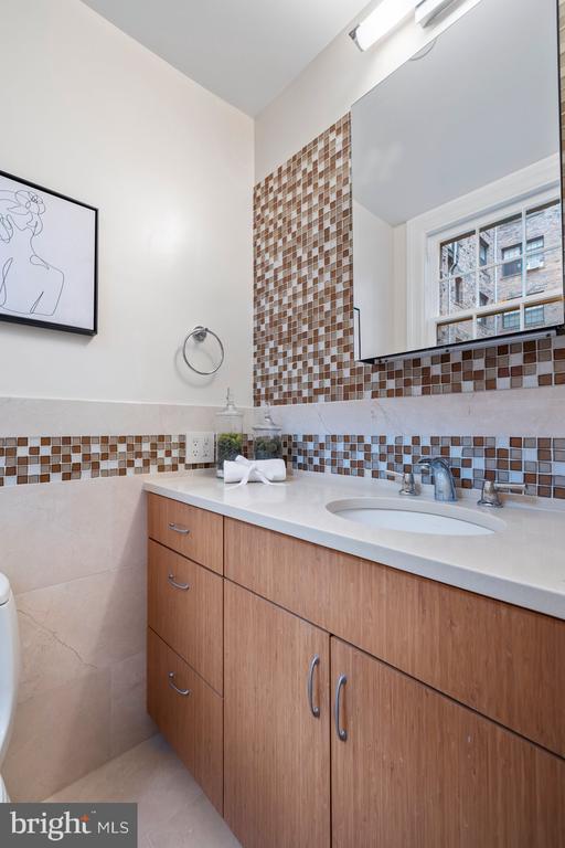 3041 SEDGWICK STREET NW 102D