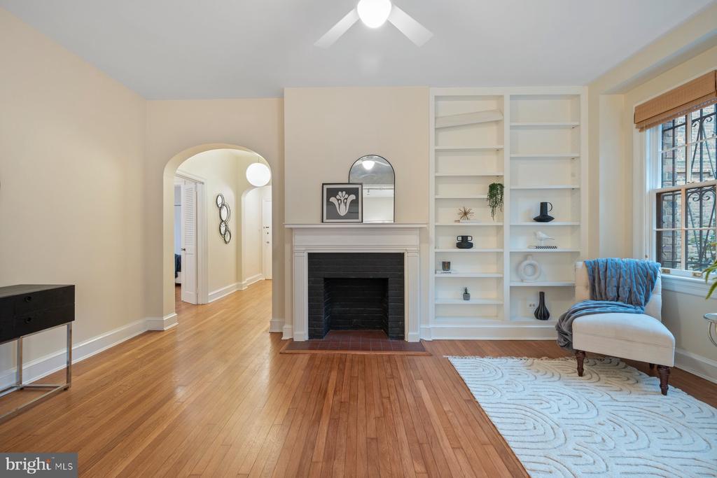 3041 SEDGWICK STREET NW 102D