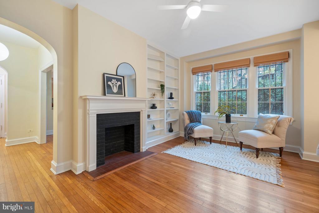 3041 SEDGWICK STREET NW 102D
