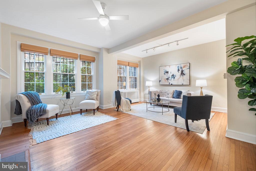 3041 SEDGWICK STREET NW 102D