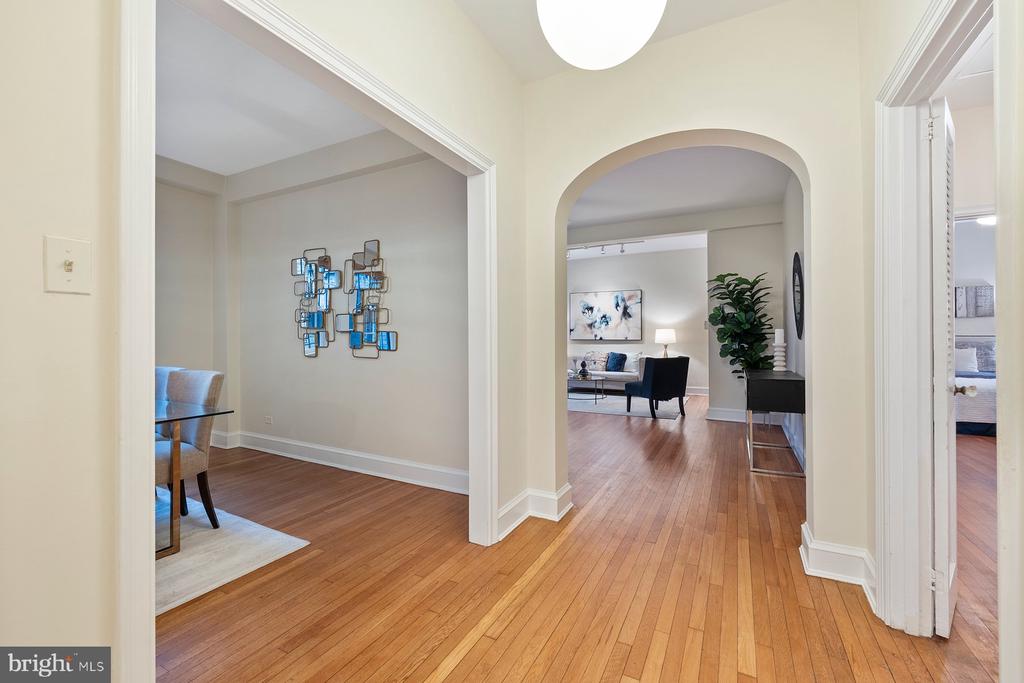 3041 SEDGWICK STREET NW 102D