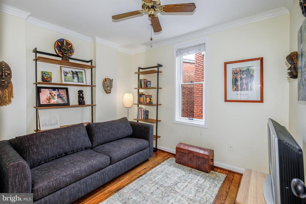 804 A STREET NE