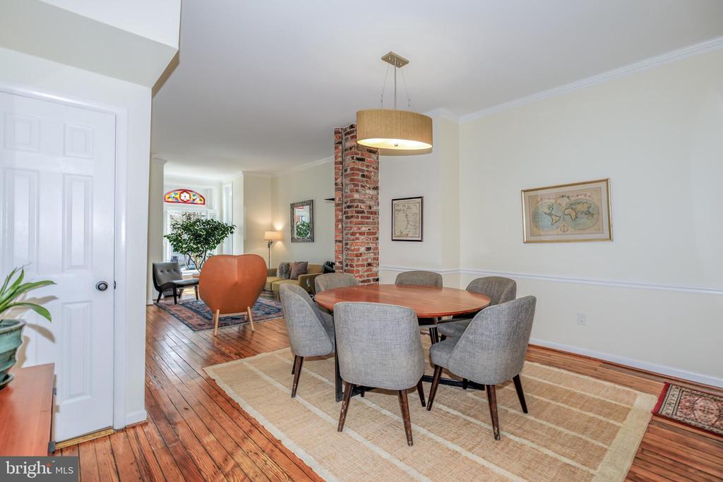 804 A STREET NE