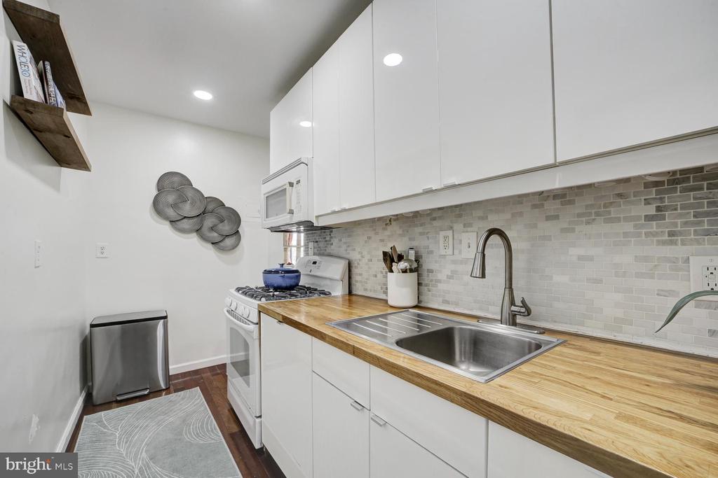1669 COLUMBIA ROAD NW 304