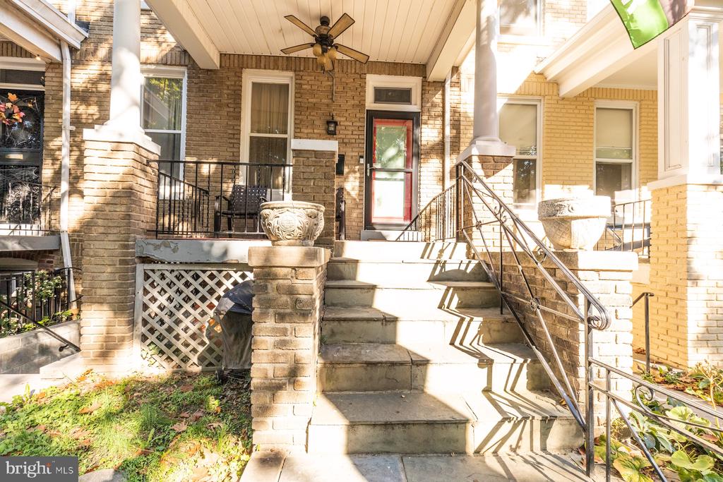 627 PRINCETON PLACE NW