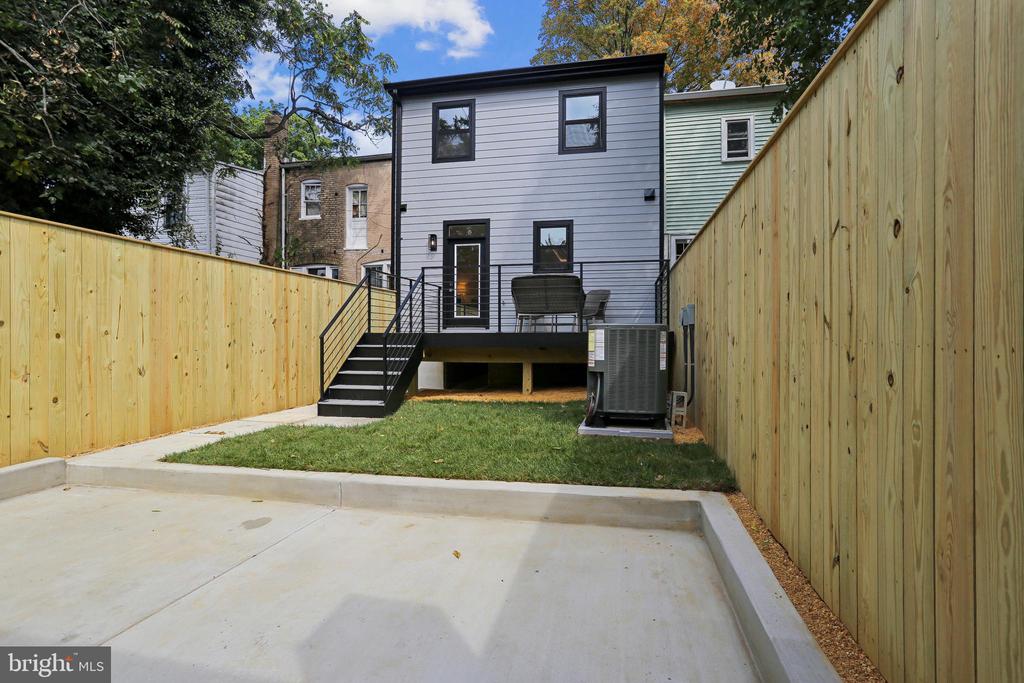 208 WEBSTER STREET NW