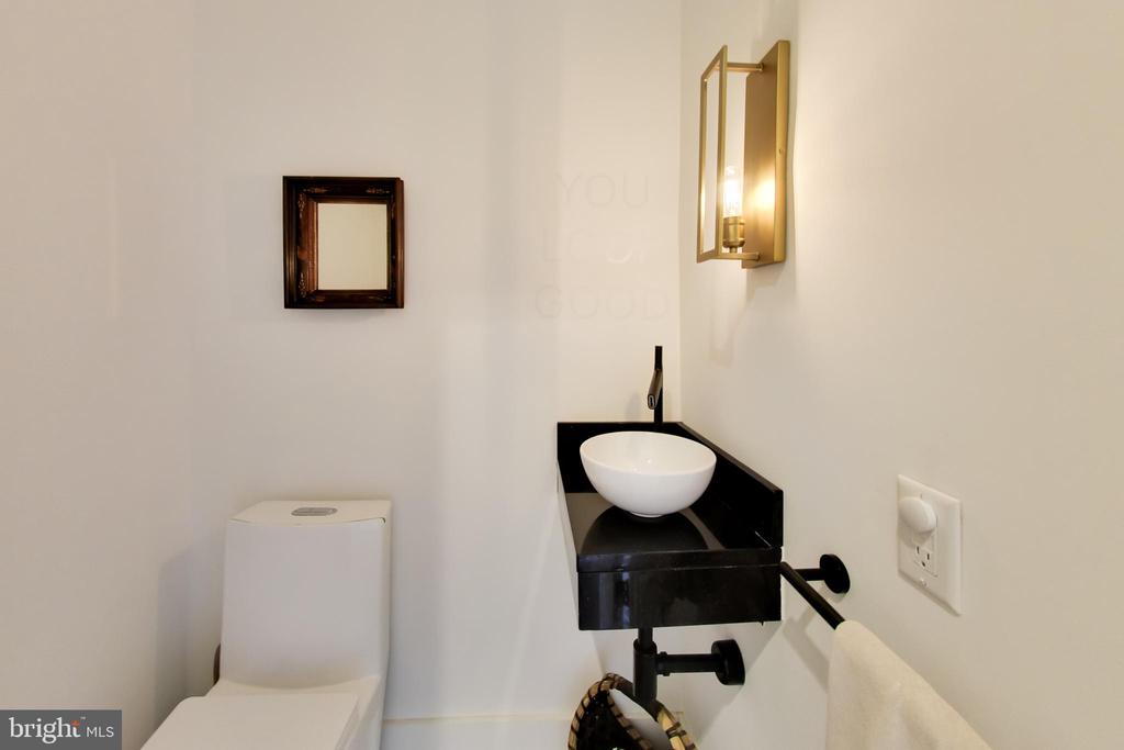2030 16TH STREET NW Unit: 2