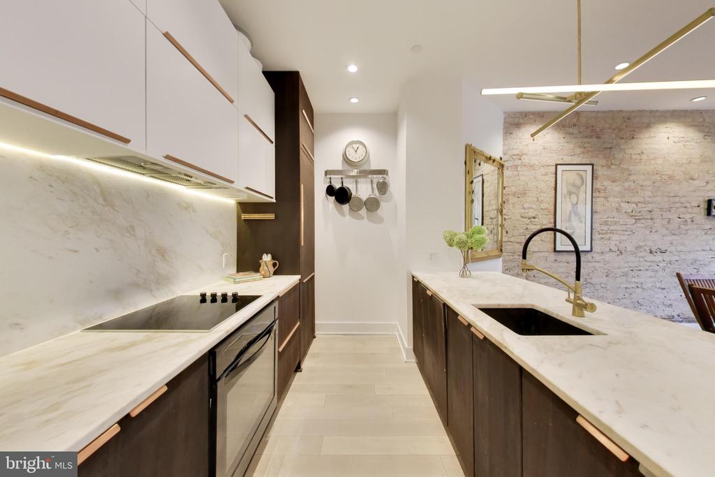 2030 16TH STREET NW Unit: 2