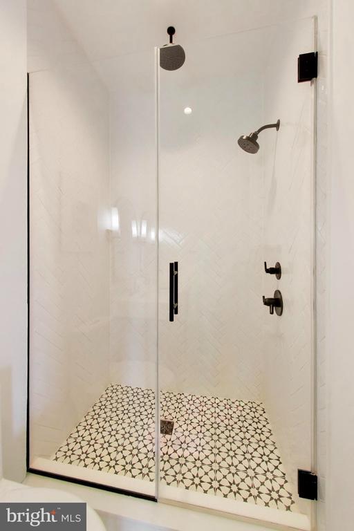 2030 16TH STREET NW Unit: 2
