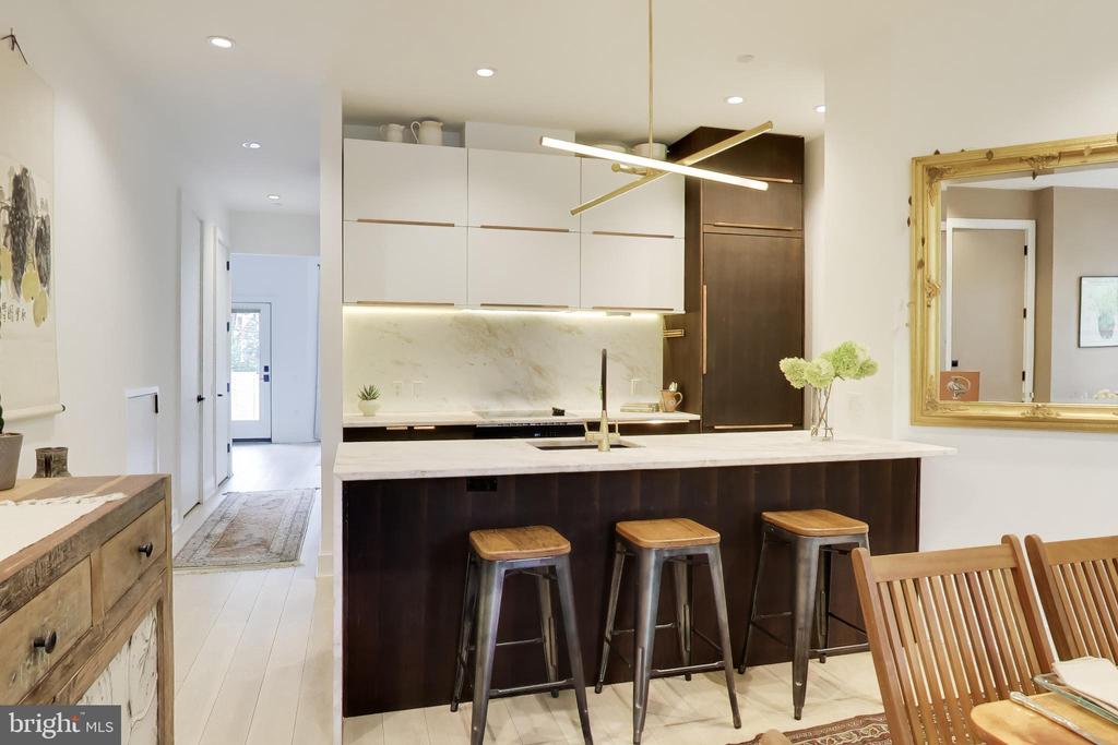 2030 16TH STREET NW Unit: 2