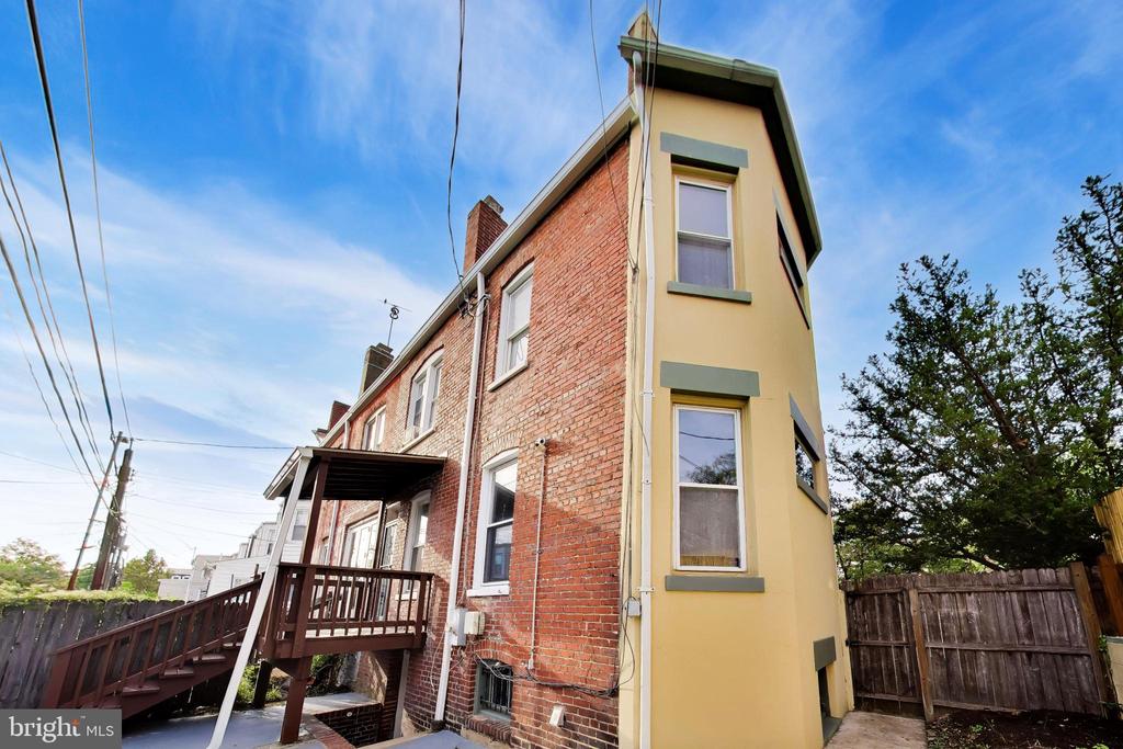 518 QUINCY STREET NW