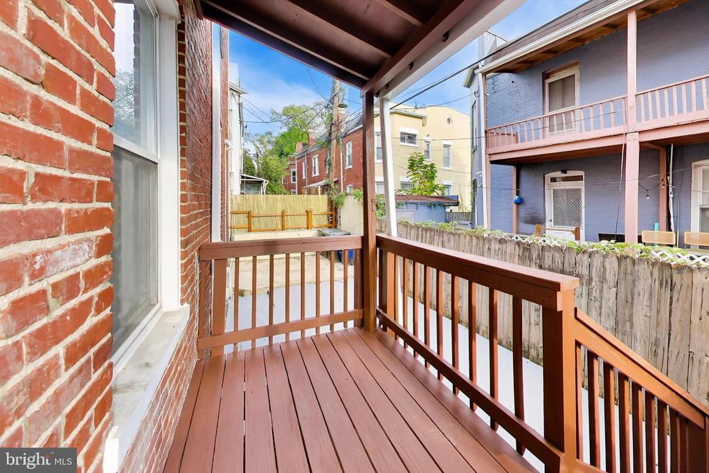 518 QUINCY STREET NW