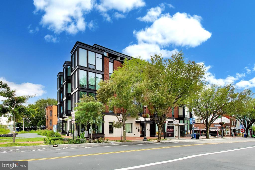 801 VIRGINIA AVENUE SE Unit: 203