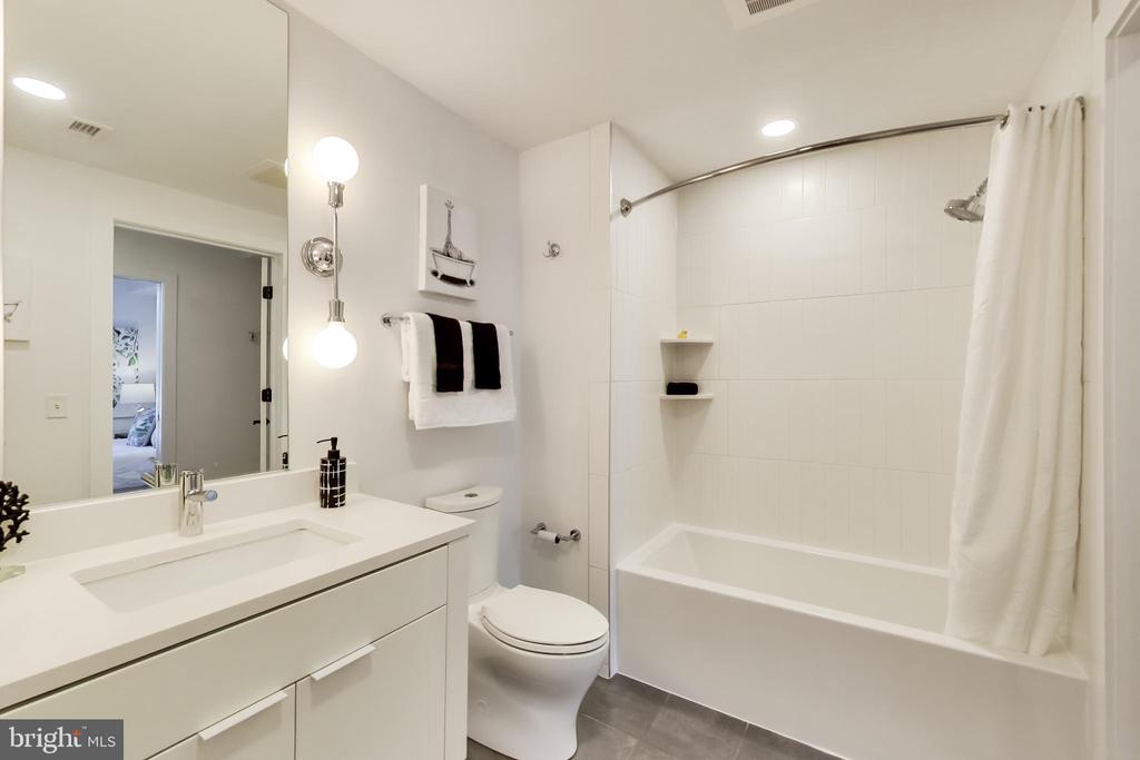 801 VIRGINIA AVENUE SE Unit: 203