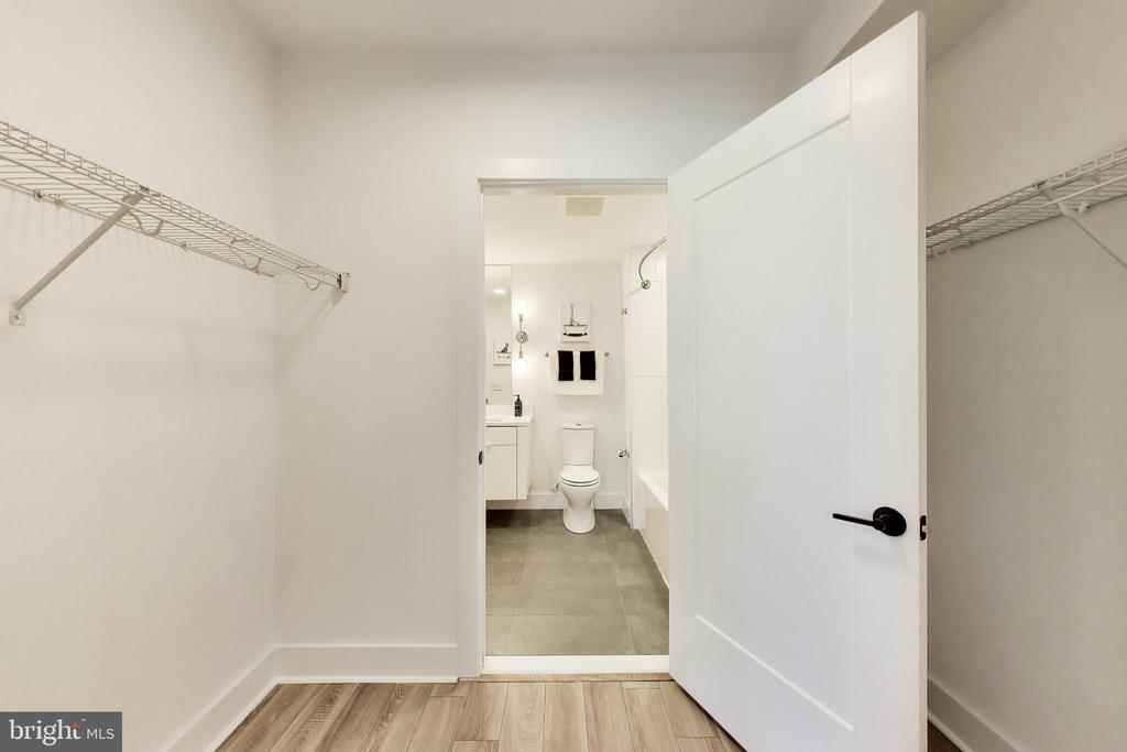 801 VIRGINIA AVENUE SE Unit: 203