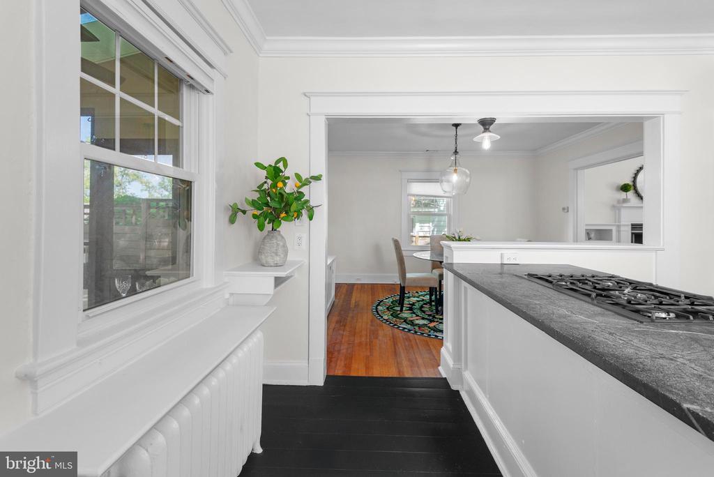 10120 CAPITOL VIEW AVENUE