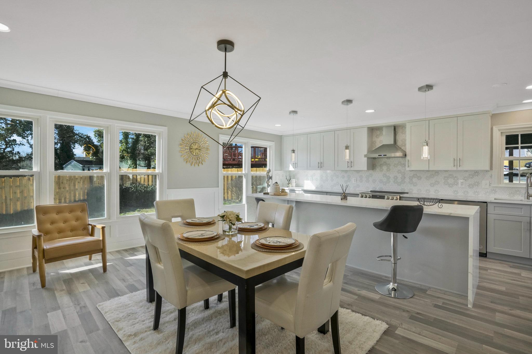5215 LANSING DRIVE