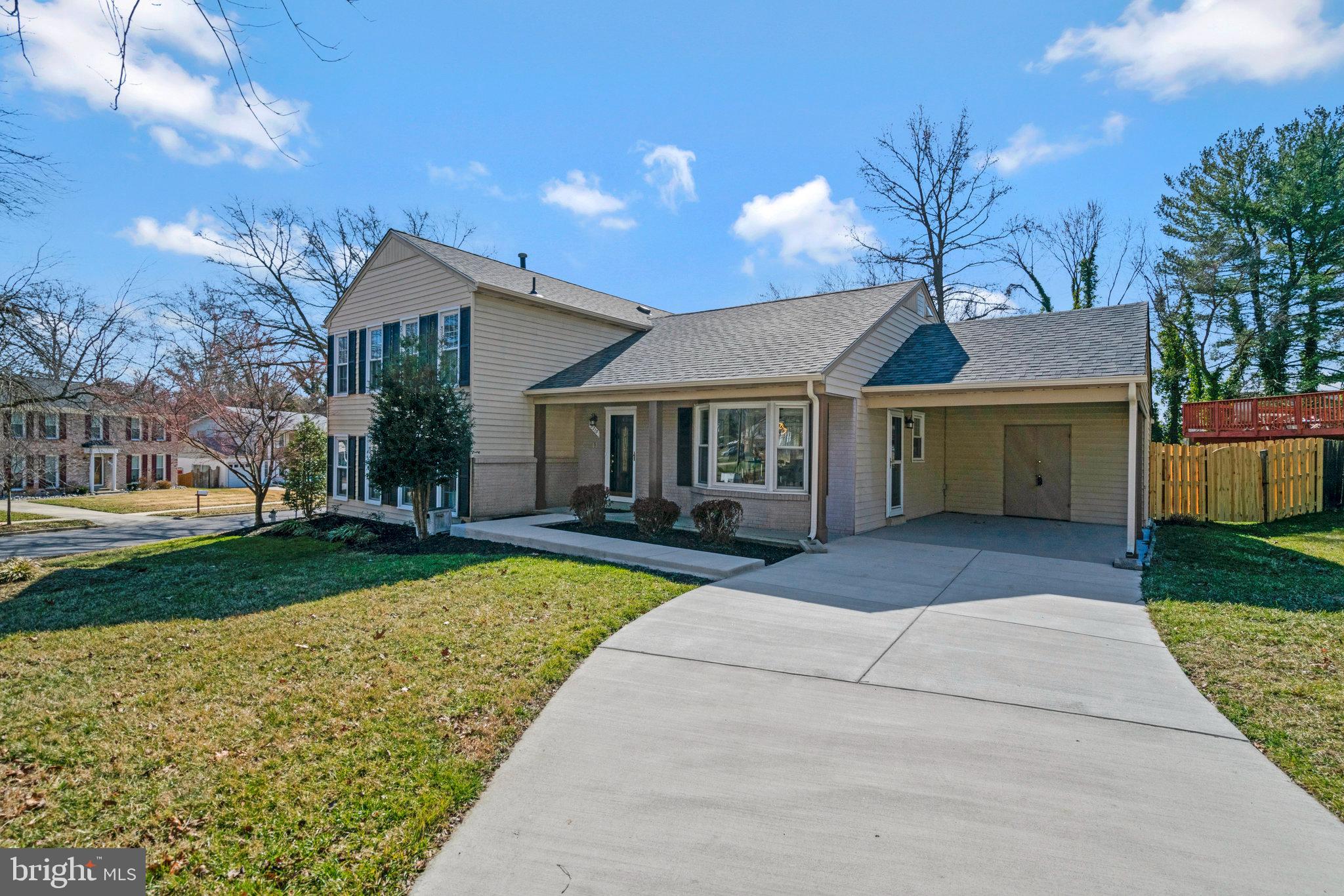 5215 LANSING DRIVE