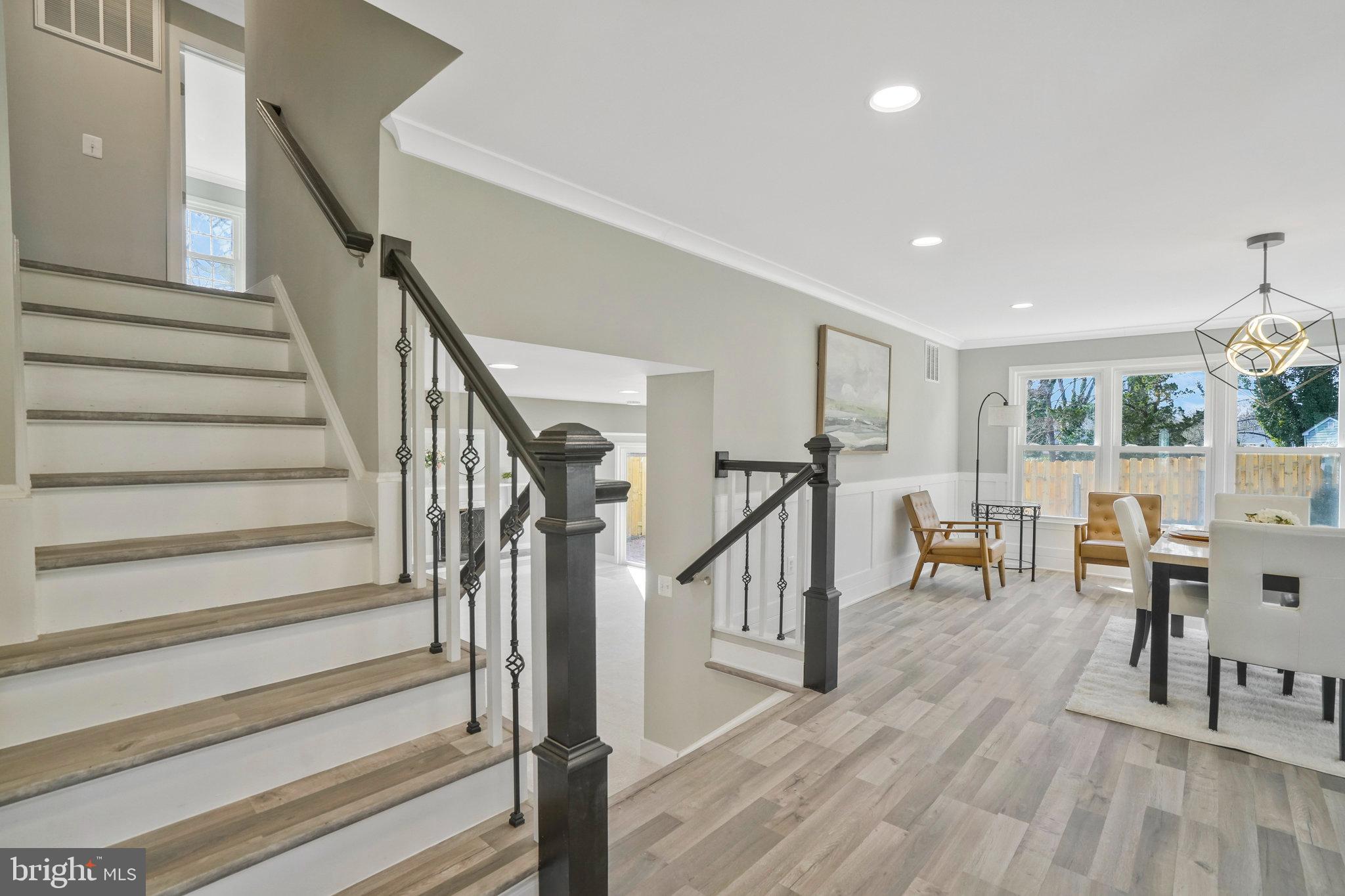 5215 LANSING DRIVE
