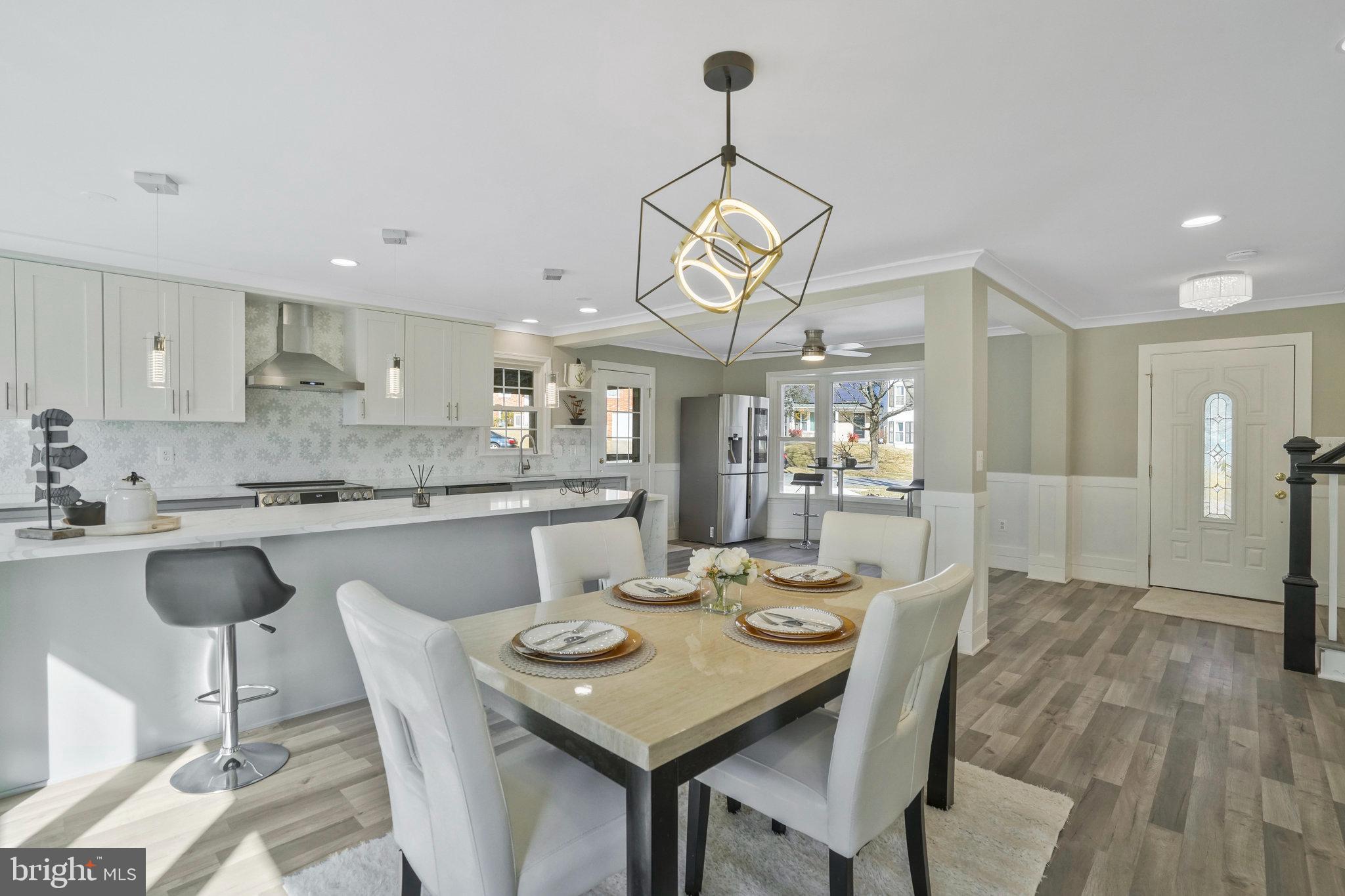 5215 LANSING DRIVE