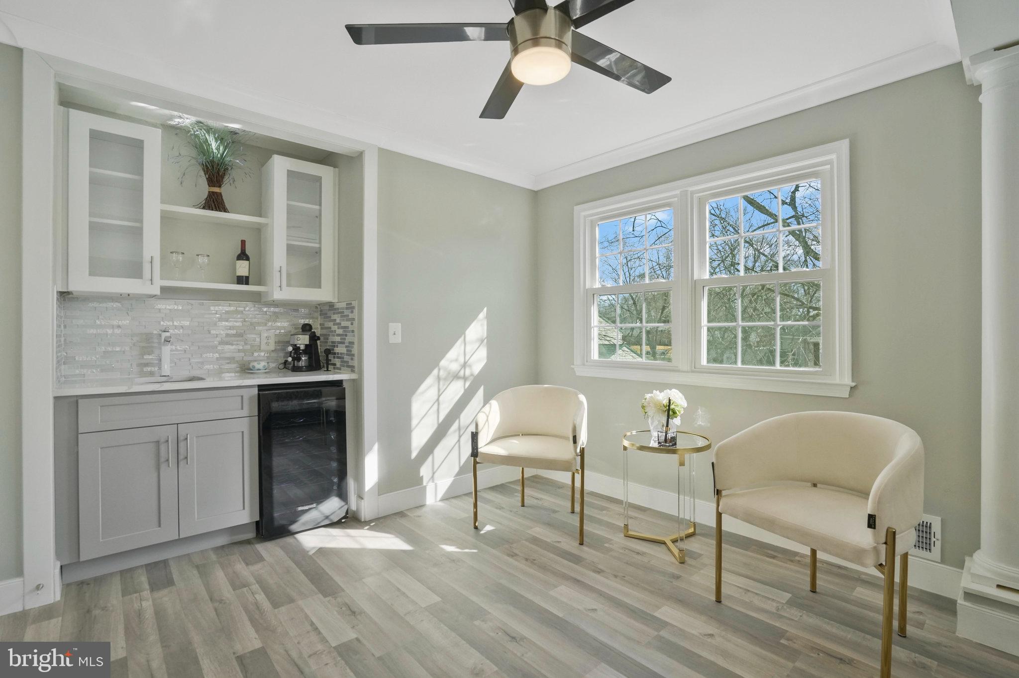 5215 LANSING DRIVE