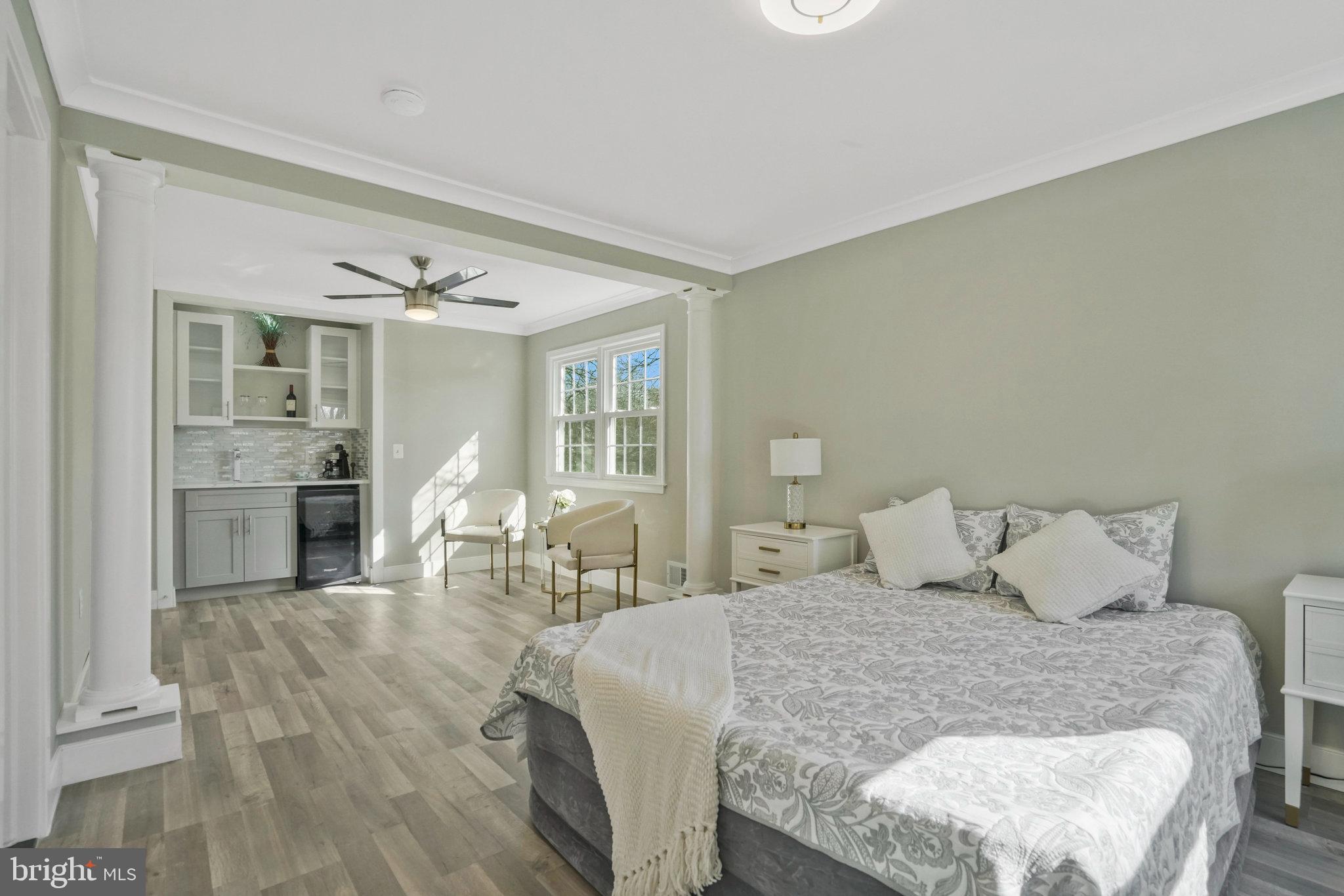 5215 LANSING DRIVE