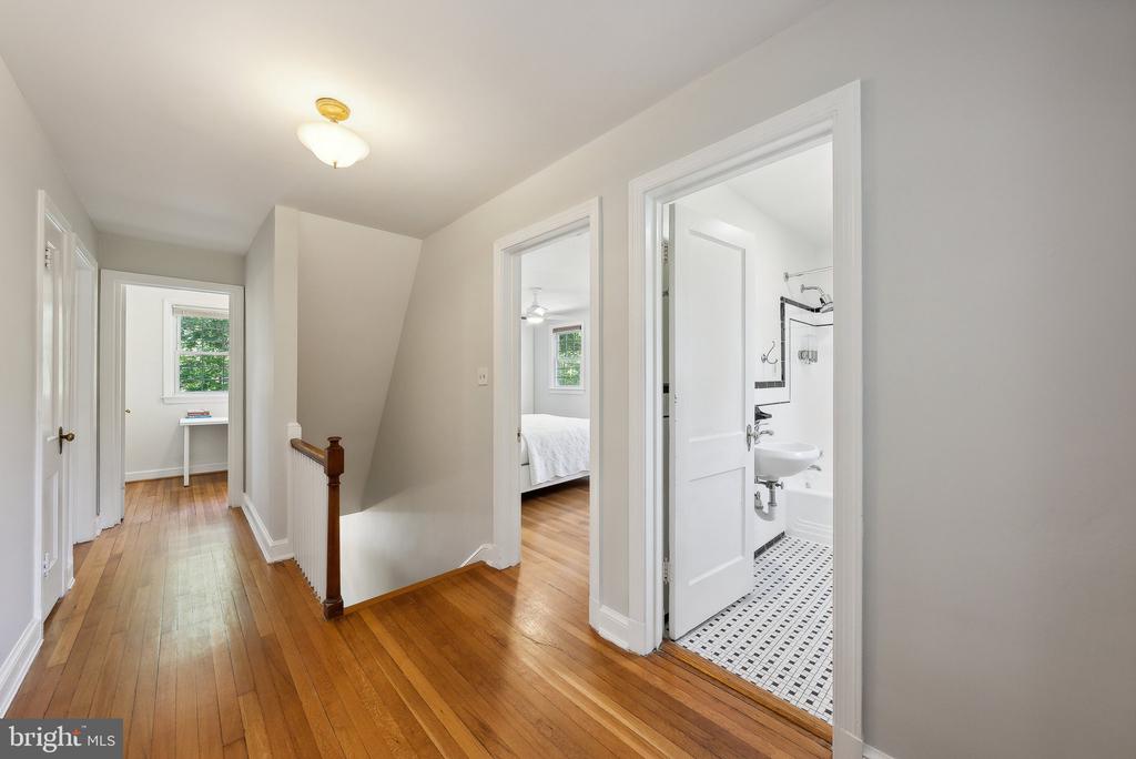 3121 PARKWAY