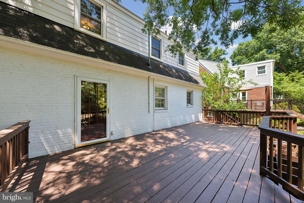 3121 PARKWAY