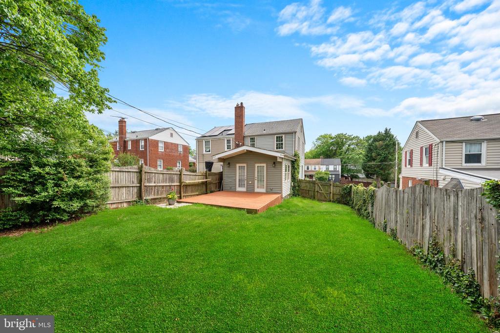 2616 FARMINGTON DRIVE