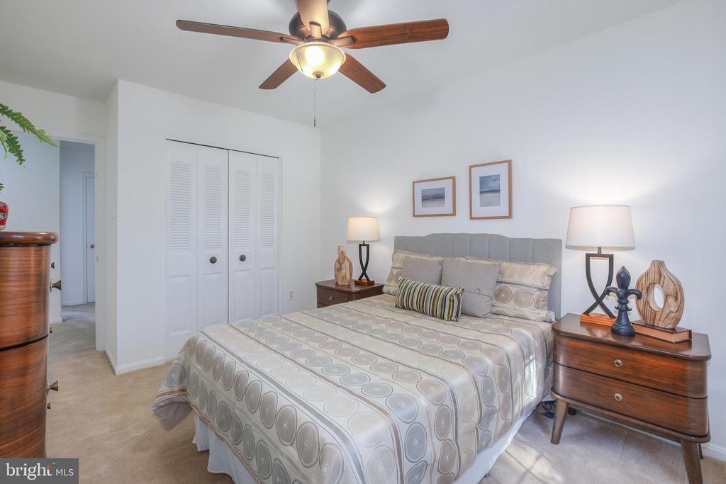 3005 SEVEN OAKS PLACE