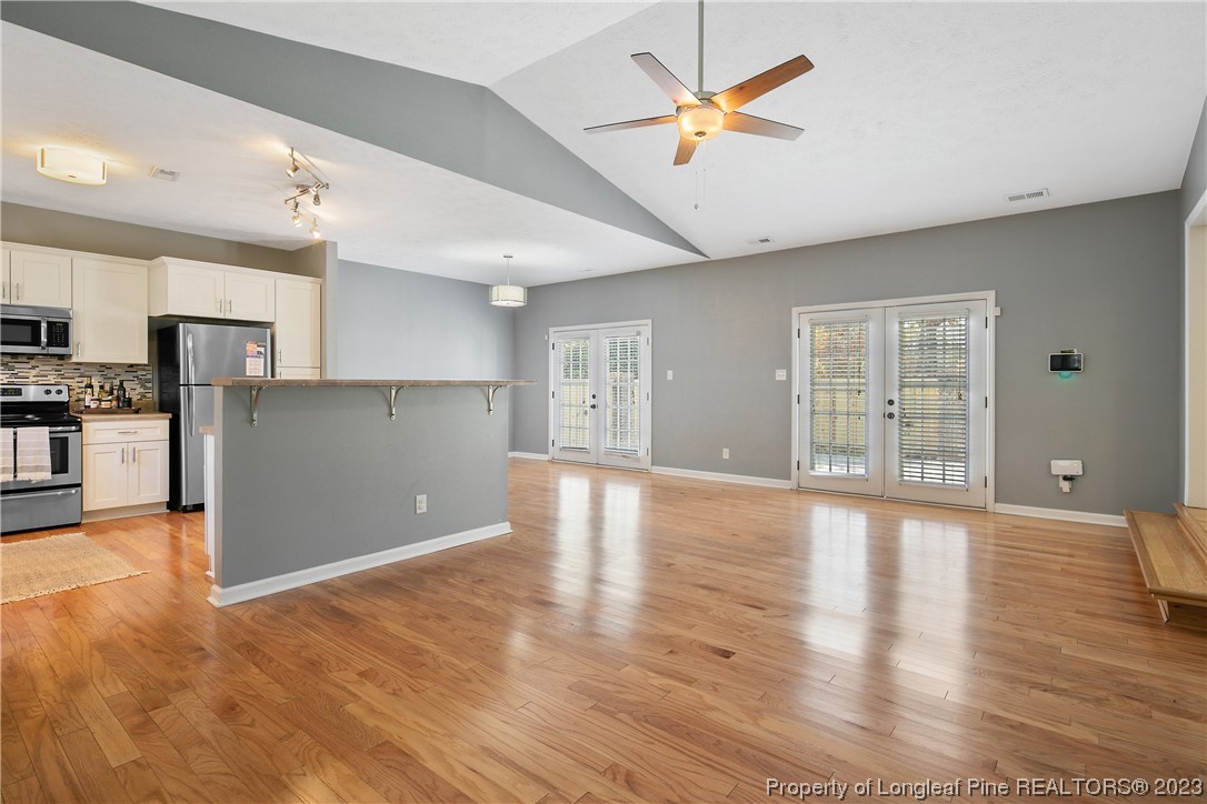 1101 Vesper Lane