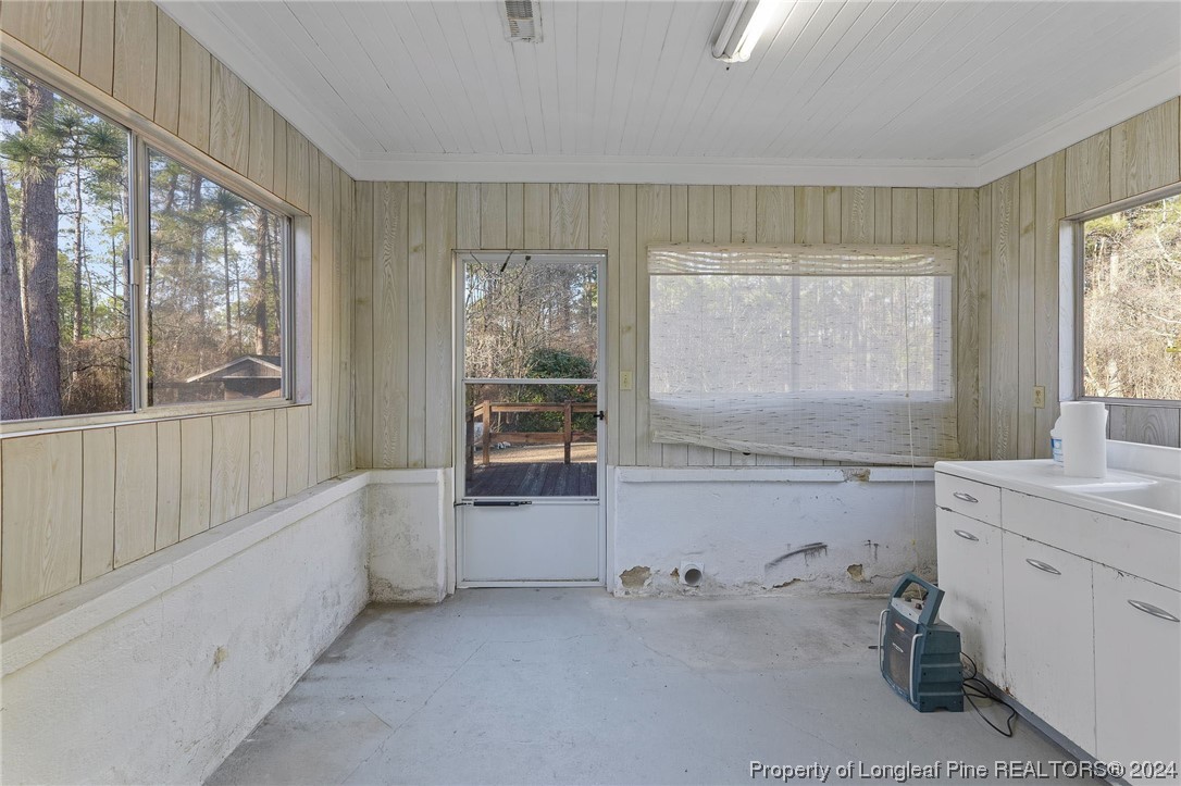 332 Napier Road NE