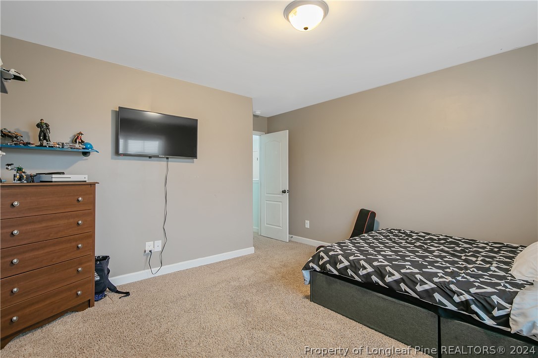 2809 Deepwater Court