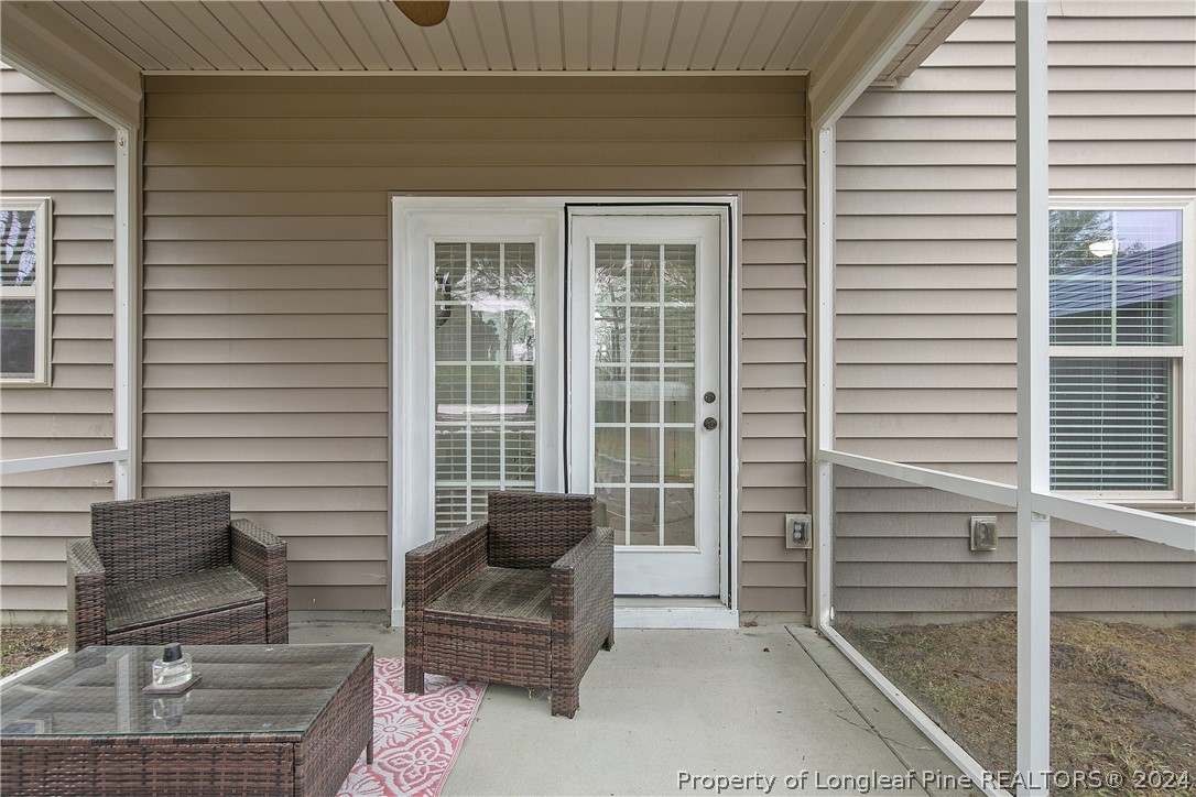 2809 Deepwater Court